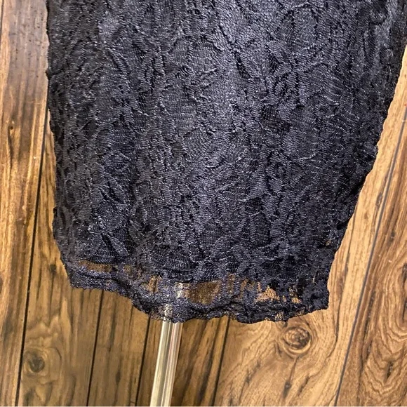 Wrap V Neck Cap Sleeve Elegant Lace Cocktail Dress - Picture 5 of 7